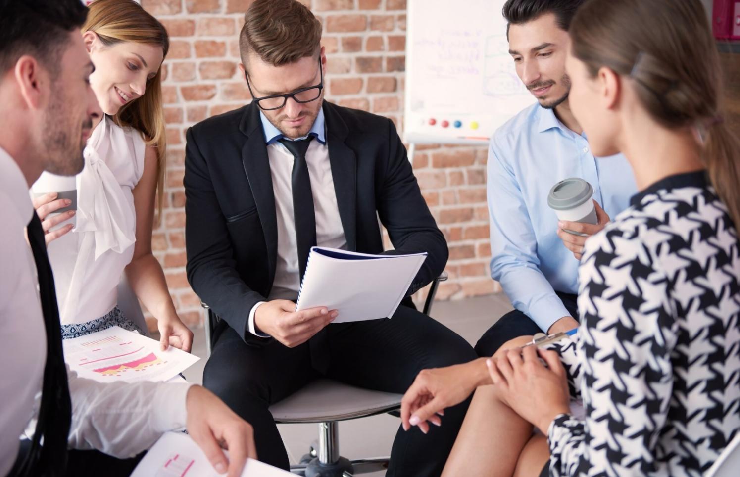 Équipe vorynthaleq travaillant sur la modélisation de scénarios financiers