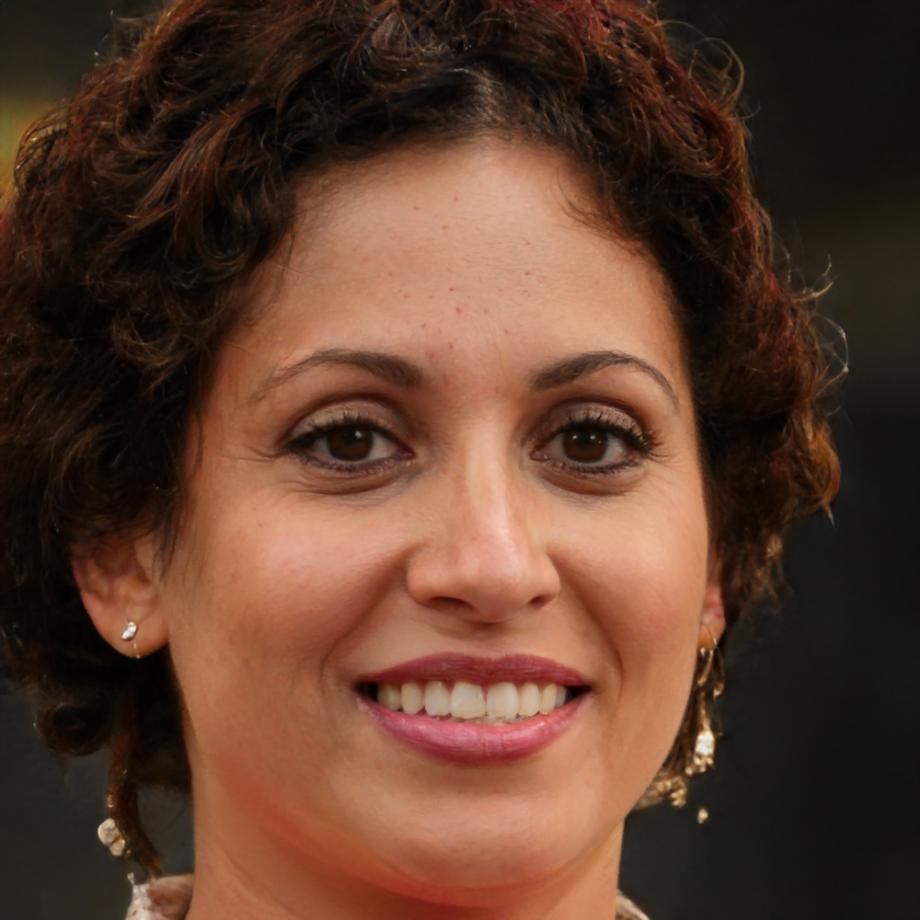 Portrait de Léonie Rousseau analyste financière